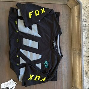 Men’s XL Fox T-shirt. Never been worn. Tags on.